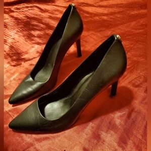 Michael Kors Dorothy Flex pump heels black leather size 8